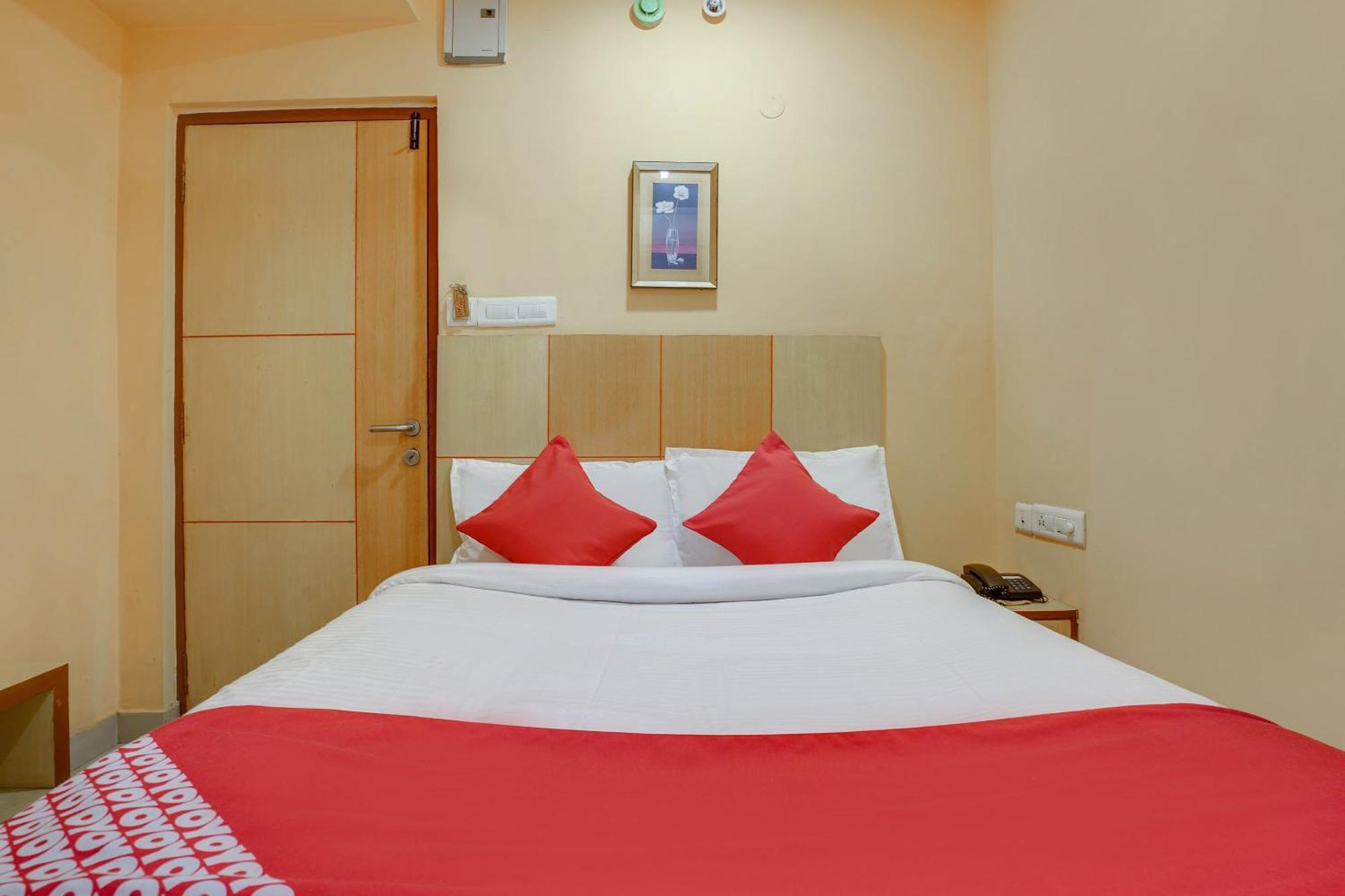 Hotel O Shanta Residency Lodge Sururnagar Exterior foto
